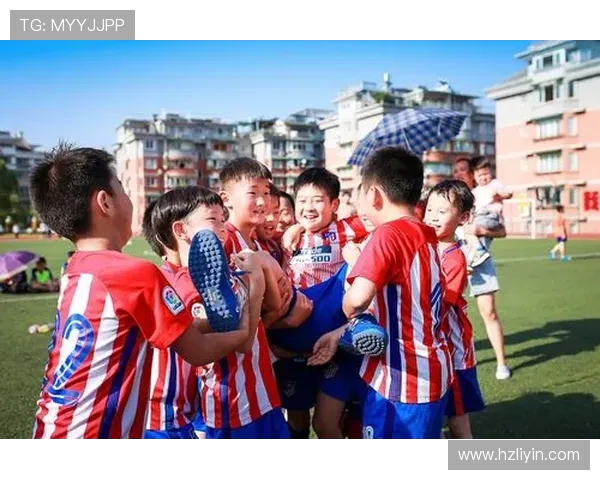 阿苏尔与萨卡特的巅峰对决展现足球魅力与激情的较量