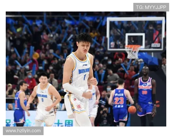 齐麟的崛起与挑战：探索新星在篮球赛场上的奋斗与成长之路