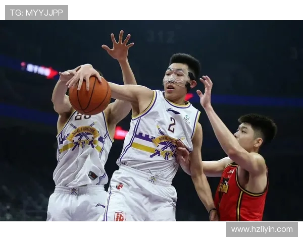 深圳排球队在全国锦标赛积分榜上以71分稳居第一名，表现亮眼